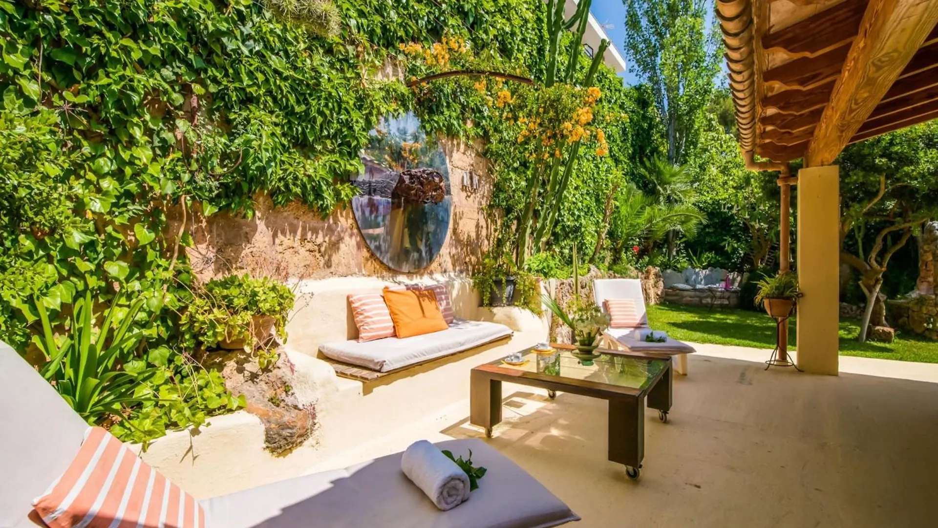 6 Guests Holiday Home In Pollensa Cala de Sant Vicenc
